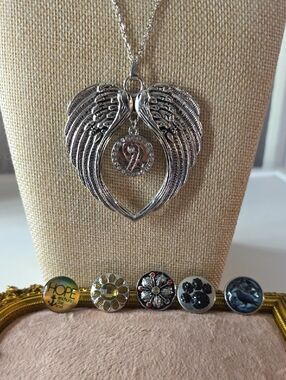 Vintage Ginger Snaps Silver Angel Wings Pendant Necklace w 6 Interchangable Snap